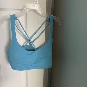 Lululemon free to be bra